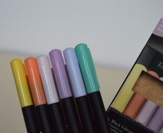 Prečo pastelové brush pens od Faber Castell? 🔆 sada 6 ks 🔆 mäkký ohybný plstenný štetcový hrot 🔆 zmývateľný atrament na...